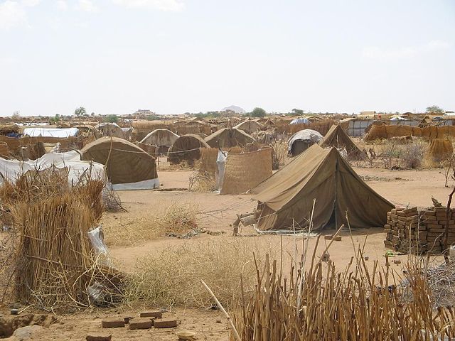Datei:Flüchtlingscamp im Tschad.jpg