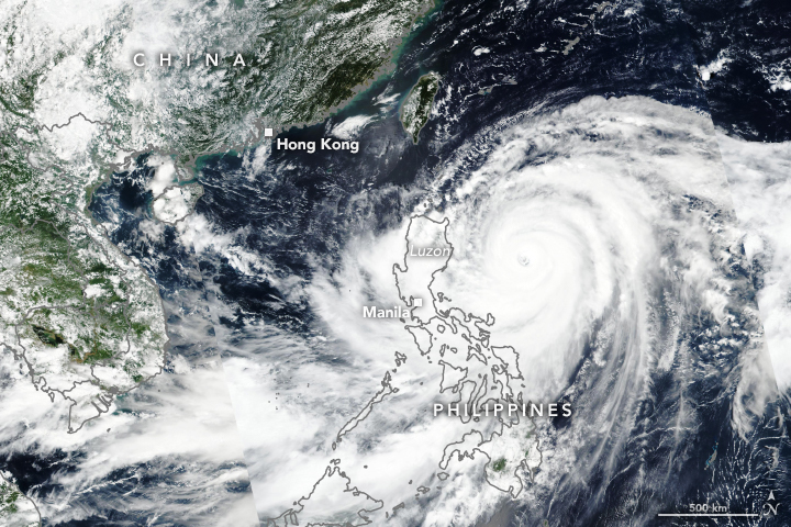 Datei:Typhoonmangkhut 14.9.2018.jpg