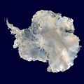 Die Antarktis Satellitenbild der Antarktis. Lizenz: public domain