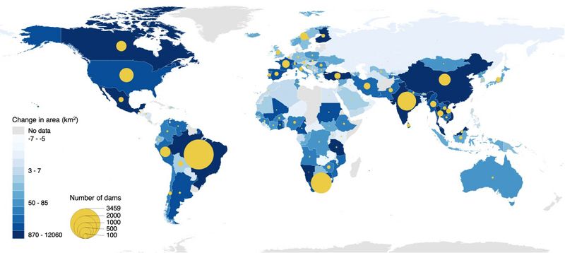 Datei:Dams surface water change.jpg
