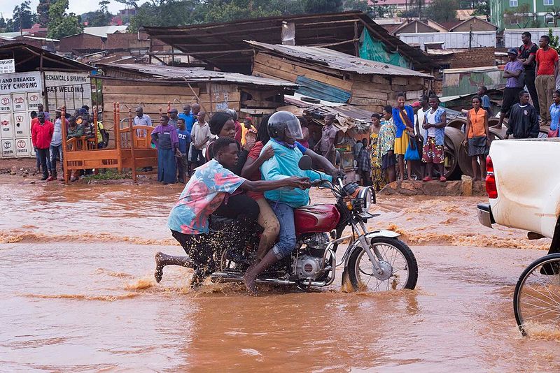 Datei:Flooding Kampala 2023.jpg