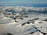 Gletscherlandschaft auf Spitzbergen Strongbreen und die Bucht von Kvalvågen Lizenz: CC BY